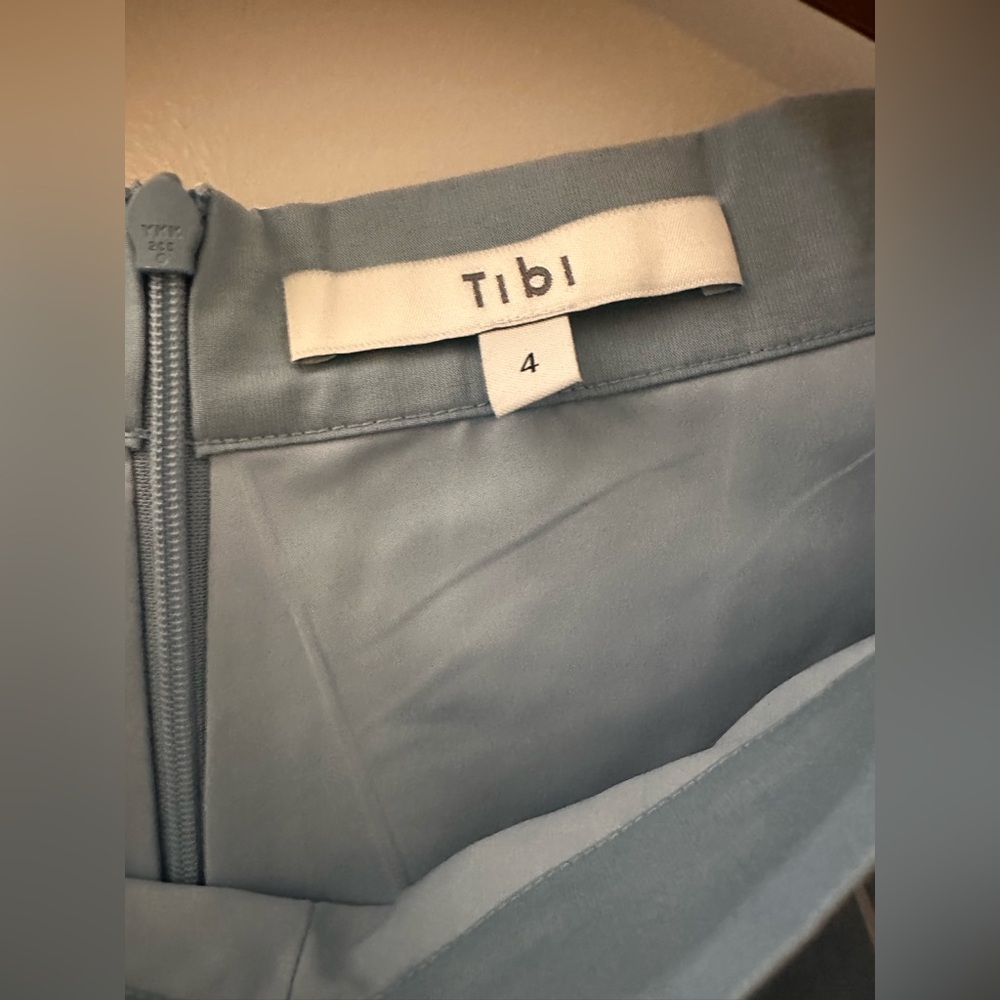 NWOT* Tibi Blue White Striped Tech Poplin Bubble Short Size 4/Waist 28.5“ - Picture 5 of 9